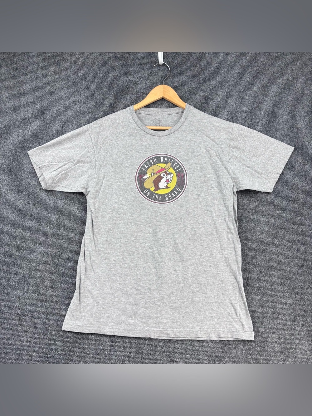 Buc-ees Gray Graphic T Shirt Women’s L Countrycore Brisket Logo